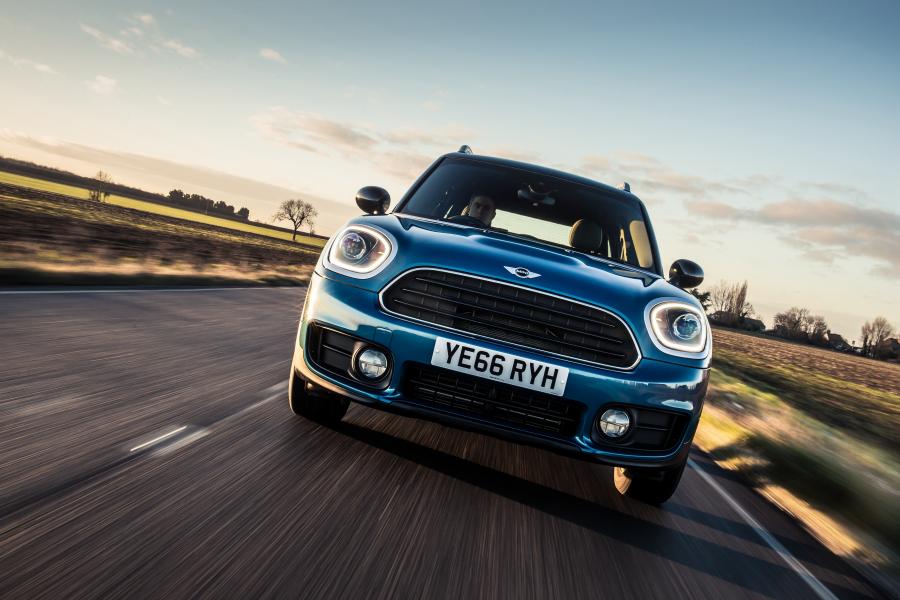  Mini Cooper D Countryman 2017 года  (UK) (фото 25 из 29)